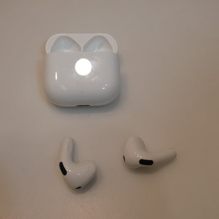 Apple AirPods 4th Gen MXP63ZA/A - White