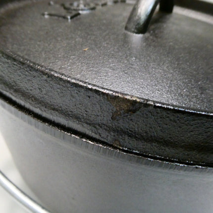 Lodge L10DCO3 Cast Iron Deep Camp Dutch Oven, Pre-Seasoned, 5-Quart