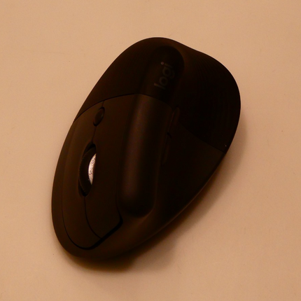 Logitech Lift Wireless Vertical Mouse - Graphite