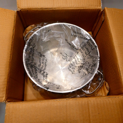 Amazon Basics Stainless Steel Stock Pot with Lid, 8-Quart - Silver