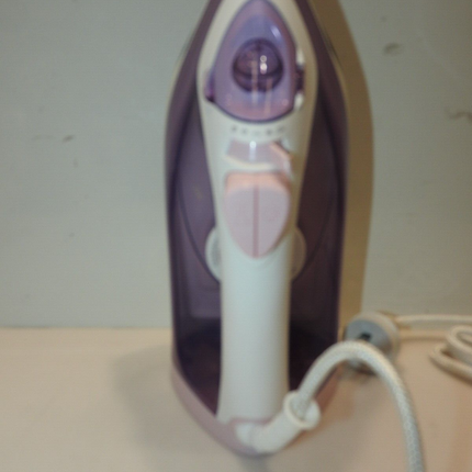 Philips Series 3000 Steam Iron - Pink DST3010/39