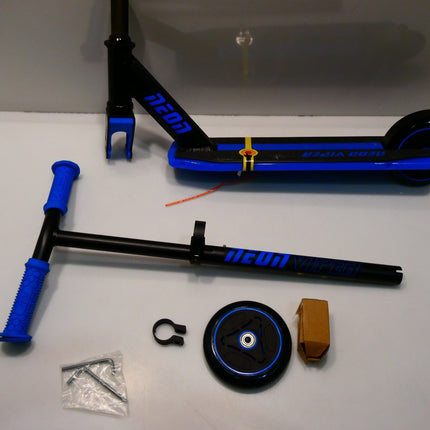 Y Volution Neon Viper Scooter, Ride On