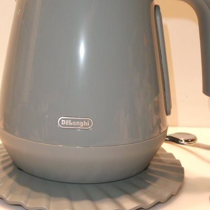 De'Longhi Eclettica Kettle KBY2001G, Classic Style Electric Kettle - Grey