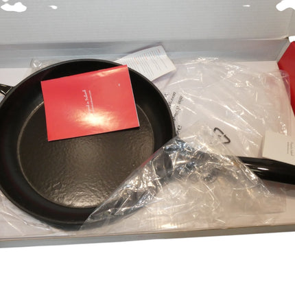 La Cuisine Cast Iron Skillet 10 in/26cm Round - Black