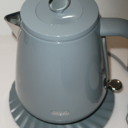 De'Longhi Eclettica Kettle KBY2001G, Classic Style Electric Kettle - Grey