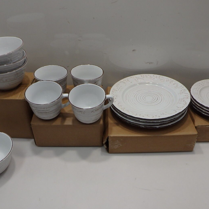 Pfaltzgraff Trellis White 16-Piece Dinnerware Set, Service for 4, Distressed Whi