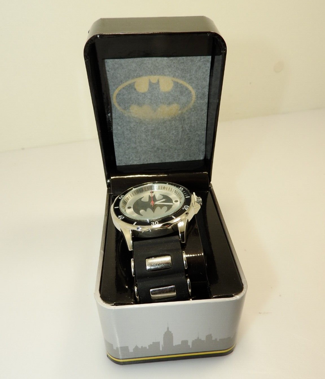 Accutime Batman Men's BAT9062 Analog Watch with Black Rubber