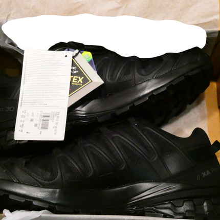 SALOMON Women's XA PRO 3D v8 Trail Running Shoes, Black US 10, UK 9.5, EU44