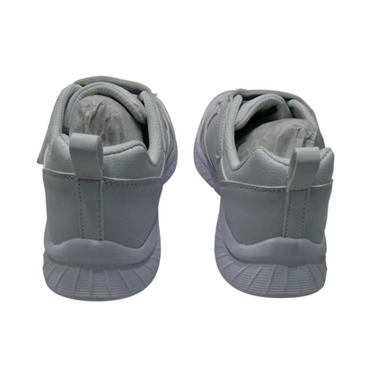 Skechers Kids White Shoe UK 2.5, EU 35.5, USA 3.5