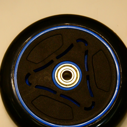 Y Volution Neon Viper Scooter, Ride On