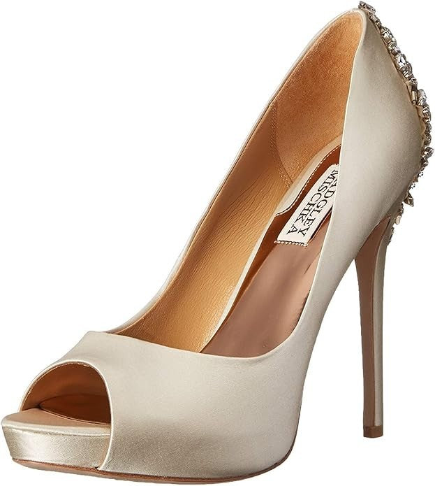 Badgley Mischka Women's Kiara Platform Pump, Ivory Size - 5.5 M US
