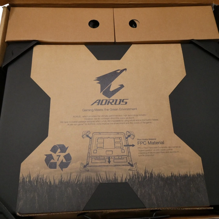 GIGA GTX1080/8G D5X/17.3"QHD 120Hz G-Sync IPS/i7-7820HK/DDR4-240032G(16G*2)/M.2