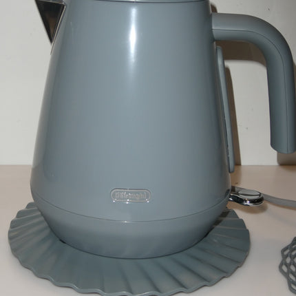 De'Longhi Eclettica Kettle KBY2001G, Classic Style Electric Kettle - Grey