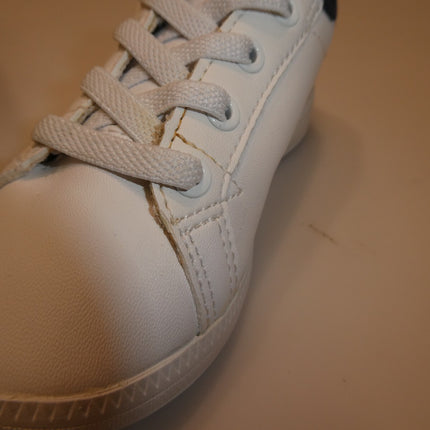 Lacoste Kid's Graduate 0721 1 SUC Sneaker, White/Navy, 6 US (Small Mark)