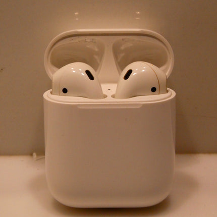 Apple AirPods with Charging Case (2nd Generation)