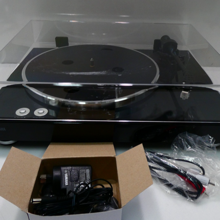 Yamaha TT-S303 Turntable with Switchable Phono/Line Output and Belt Drive, Black
