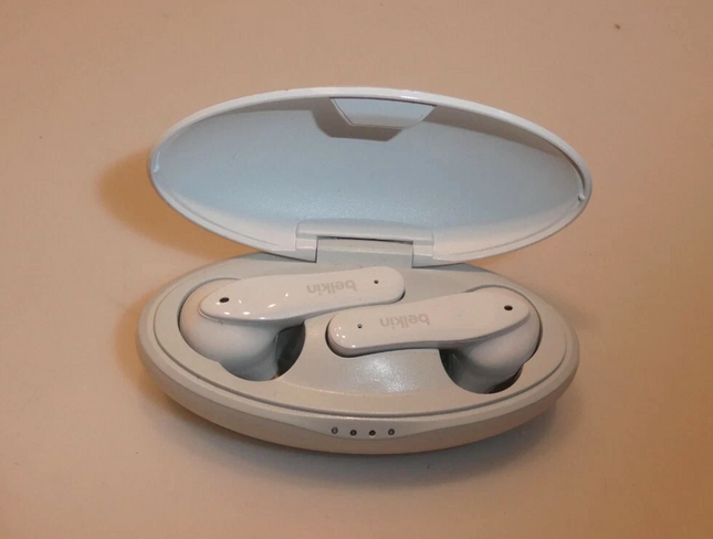 Belkin Soundform Nano Bluetooth Earbuds for Kids with Built-in Microphone, White