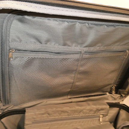 Amazon Basics Hardside Expandable Spinner Suitcase, Light Blue, 55cm Carry-On