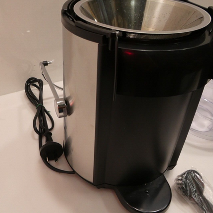 Kogan 850W 2L Centrifugal Juicer - KAJCE85FSTA