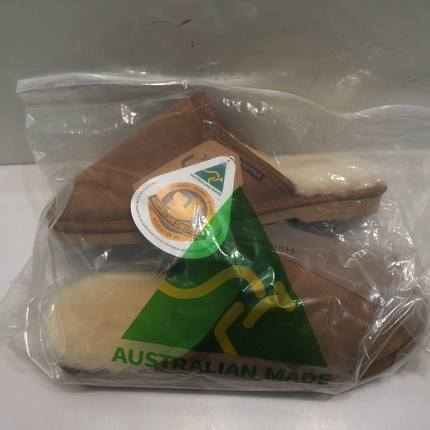 UGG Men's Scuff Slipper, Chestnut, Size - 11