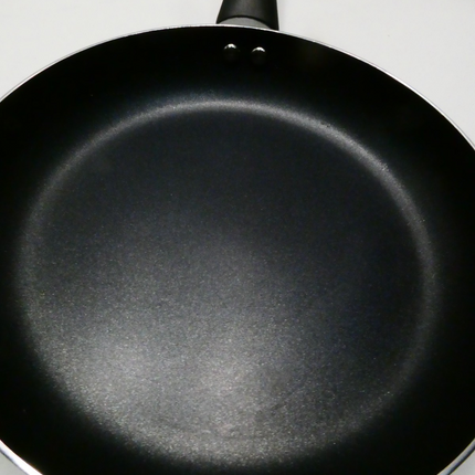 Amazon Basics 3-Piece Non-Stick Frying Pan Set - 20.32 cm, 25.4 cm, and 30.48 cm