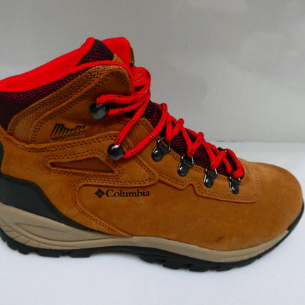 Columbia Women's Newton Ridge Plus Waterproof Amped Hiking Boots, Elk, US 9