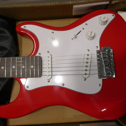 3rd Avenue 3/4 Electric Guitar - Red - XF203CRDPK