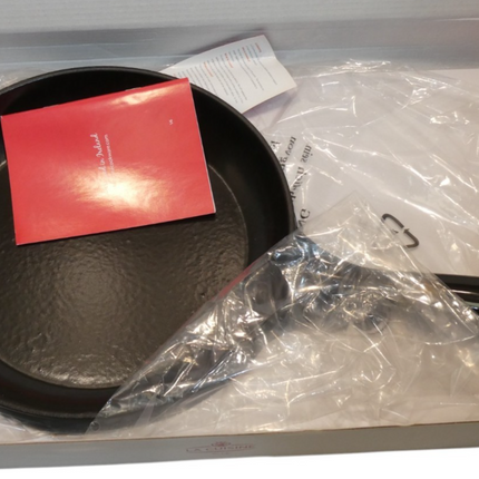 La Cuisine Cast Iron Skillet 10 in/26cm Round - Black