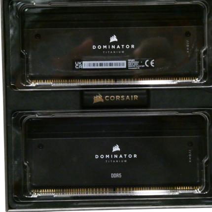CORSAIR Dominator Titanium DDR5 RGB Light Enhancement Kit – 2X Modules – 0GB RAM