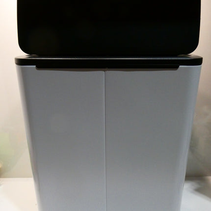Brabantia BO Touch Bin Hi 2 x 30 Litre, White (Dent)