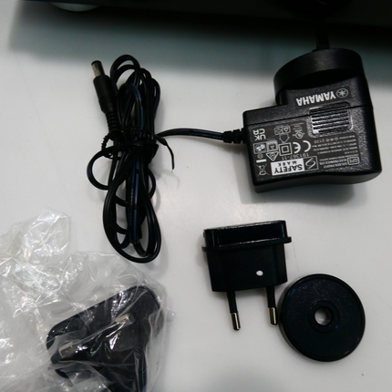 Yamaha TT-S303 Turntable with Switchable Phono/Line Output and Belt Drive, Black