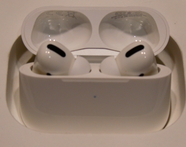 Apple AirPods Pro with MagSafe Charging Case - White