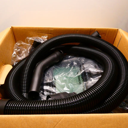 Bosch UniversalVac 15 1000 W Wet and Dry Vacuum Cleaner & Blower with High Sucti