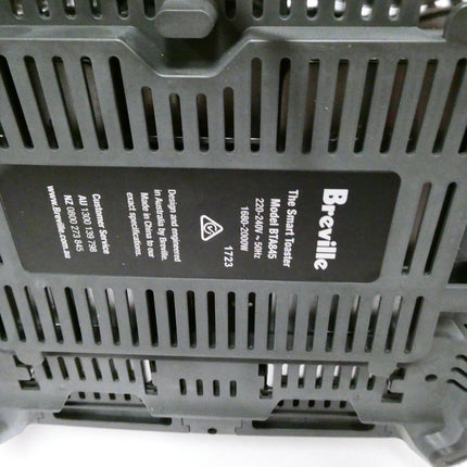 Breville BTA845BSS the Smart Toast 4 Slice Toaster