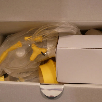 MEDELA Swing Maxi Double Electric Breast Pump, USB-Chargeable, More Milk in Less