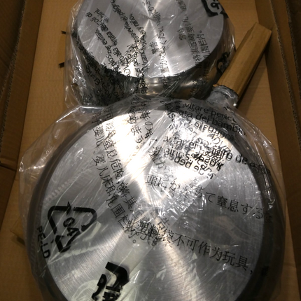 AmazonBasics Stainless Steel 11-Piece Cookware Set – Pots and Pans