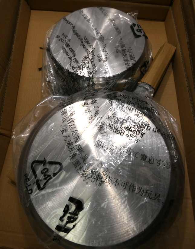 AmazonBasics Stainless Steel 11-Piece Cookware Set – Pots and Pans