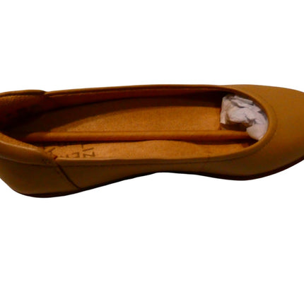 Naturalizer Women's Flexy Ballet Flat, Nude, 5 US