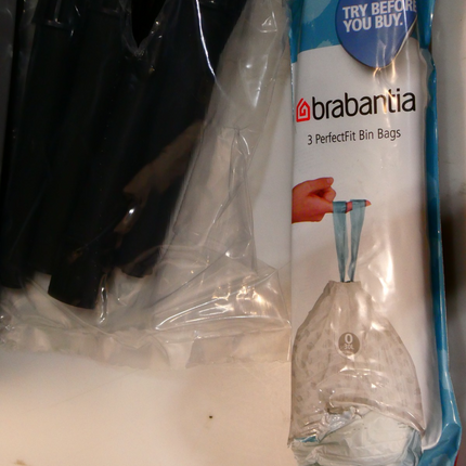 Brabantia BO Touch Bin Hi 2 x 30 Litre, White (Dent)