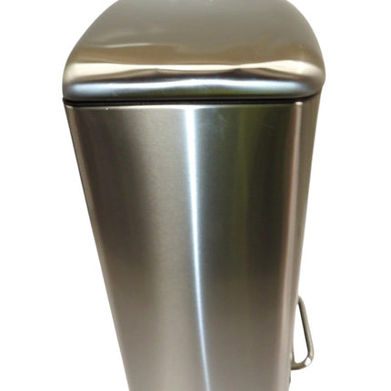 Amazon Basics 40 Liter/10.5 Gallon Soft-Close, Smudge Resistant Trash Can (Dent)