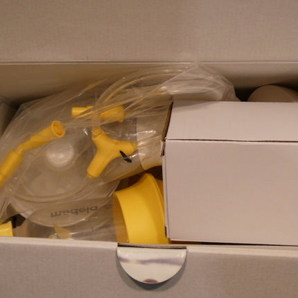 MEDELA Swing Maxi Double Electric Breast Pump, USB-Chargeable, More Milk in Less
