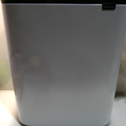 Brabantia BO Touch Bin Hi 2 x 30 Litre, White (Dent)