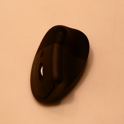 Logitech Lift Wireless Vertical Mouse - Graphite
