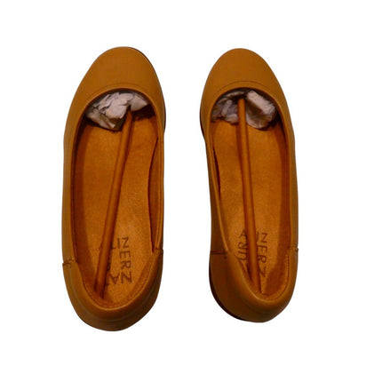 Naturalizer Women's Flexy Ballet Flat, Nude, 5 US