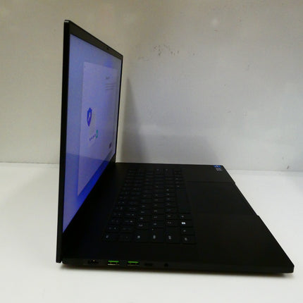 Razer 15.6" Razer Blade 15 Intel Core i7 16GB DDR5 RAM | 1TB SSD Gaming Laptop