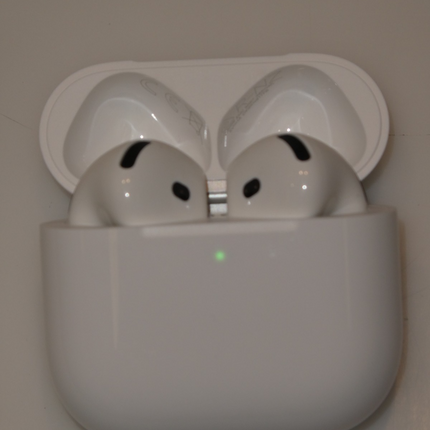 Apple AirPods 4 with Active Noise Cancellation MXP93ZA/A - White