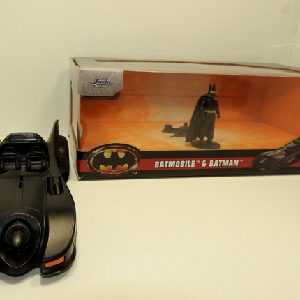 Jada Hollywood Rides 1989 Batman Batmobile & Figure 1:24 Diecast Model Car