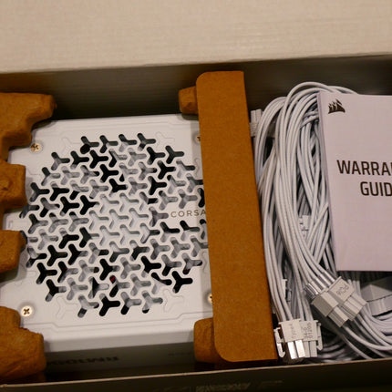 CORSAIR RM1000e (2025) Fully Modular Low-Noise ATX Power Supply - White