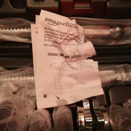 AmazonBasics Adjustable Barbell Lifting Dumbells Weight Set with Case - 17.2 kg,