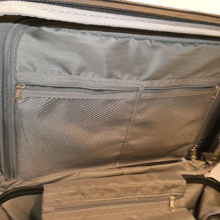 Amazon Basics Hardside Expandable Spinner Suitcase, Light Blue, 55cm Carry-On